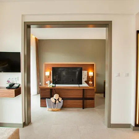 Hotel Acrotel Athena Pallas 5*